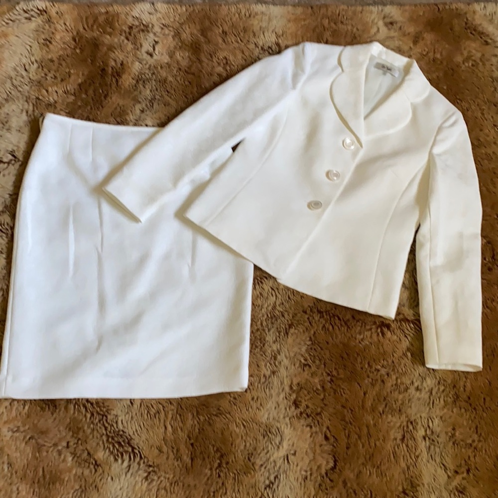 Le Suit Set